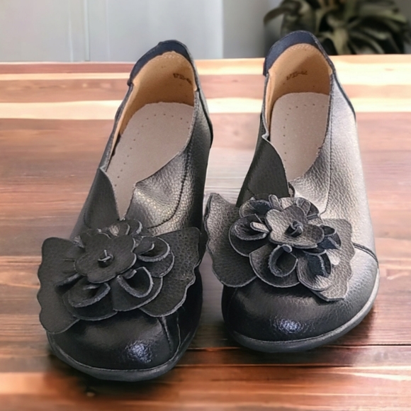EURO HAND STITCHED Black Leather Flats 9.5 10 Floral Bubble Loafers Lagenlook - Picture 4 of 16